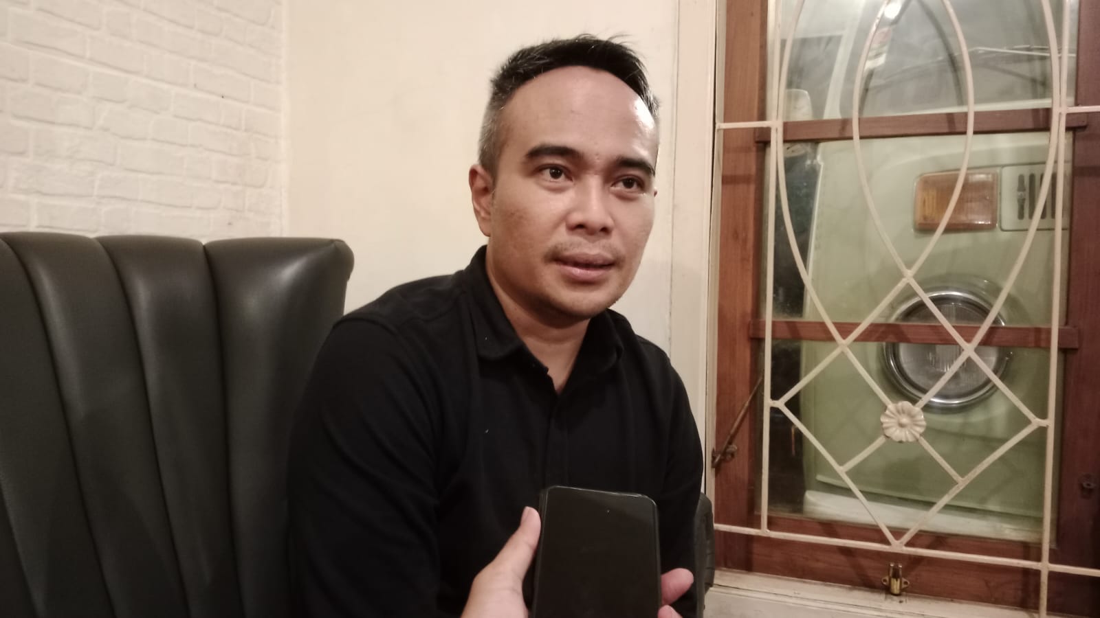 TEGAS: Ketua Fraksi Partai Golkar DPRD Jatim Pranaya Yudha Mahardika, meminta penjelasan terkait tambahan modal Jamkrida Rp 300 miliar. (IST/RADAR SURABAYA)