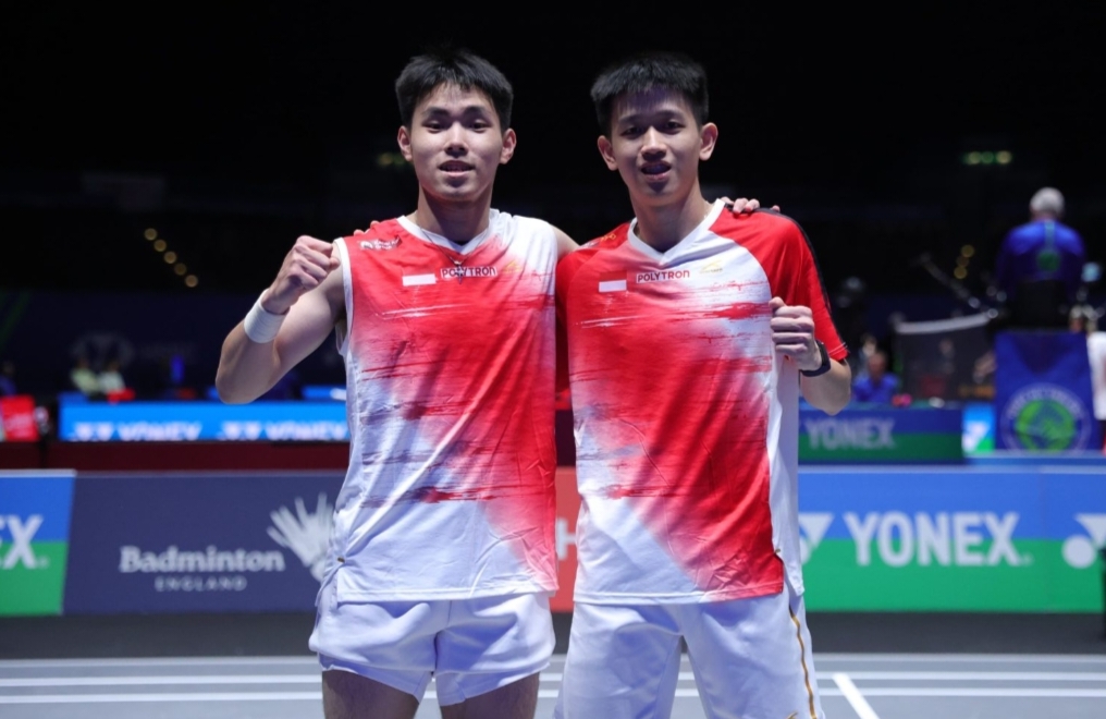 Pasangan muda Raymond Indra dan Nikolaus Joaquin. 