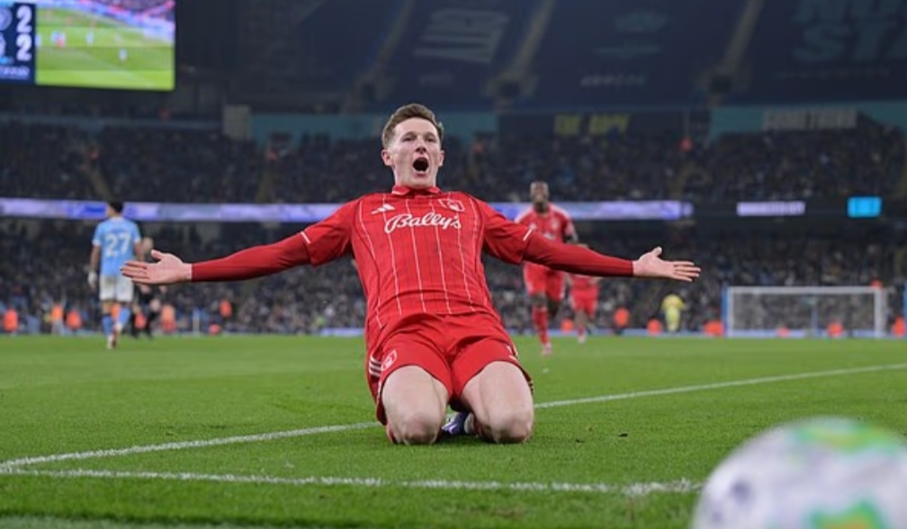 Gol spektakuler Elliot Anderson membuat Nottingham Forest meraih satu poin saat bertandang ke markas Manchester City.