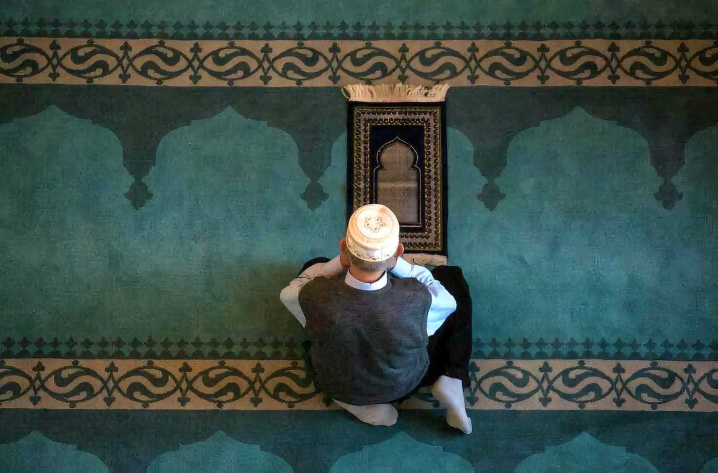 Konsisten: Beribadah kepada Allah.