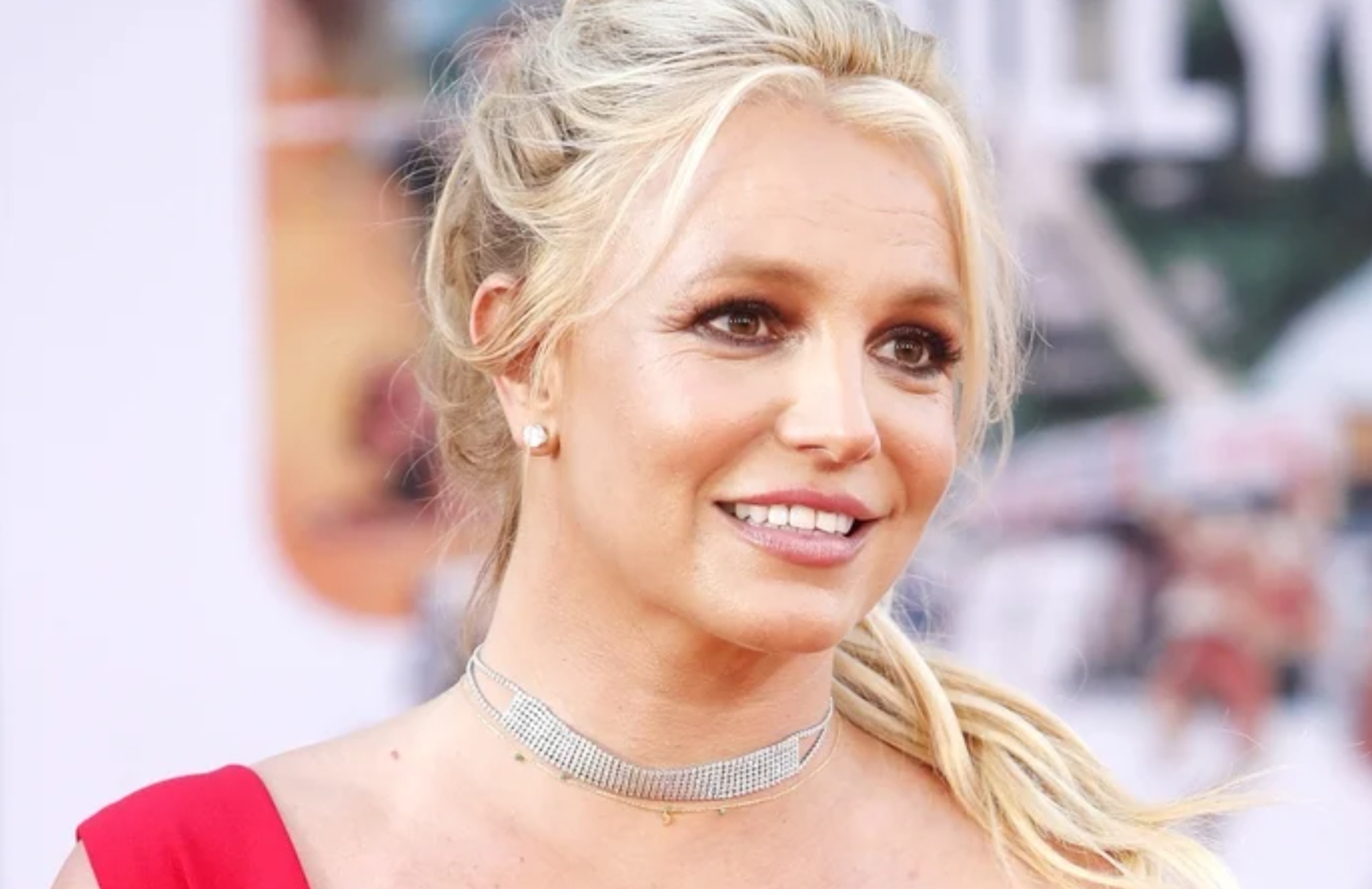 Britney Spears ditangkap di California karena mengemudi di bawah pengaruh alkohol.