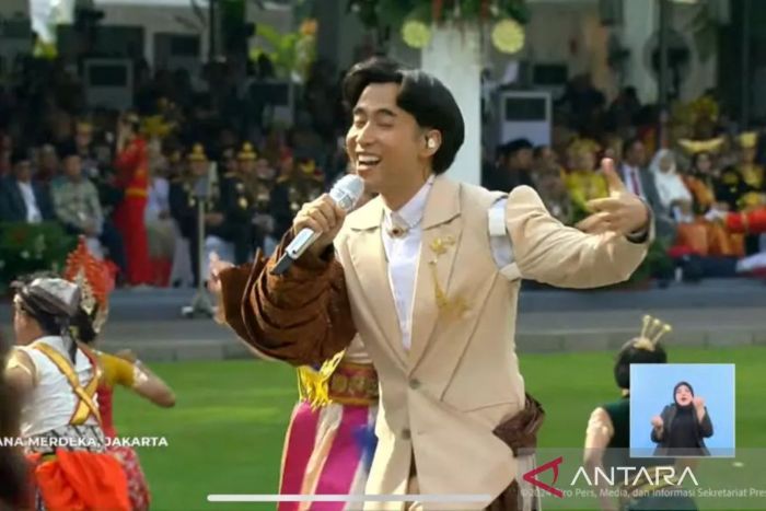KENANGAN: Tangkapan layar almarhum Vidi Aldiano saat menjadi salah satu penampil di Upacara 17 Agustus 2024 di Istana Merdeka Jakarta.  