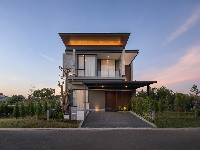 PREMIUM: Show unit rumah tipe Omnia di cluster Emerald Stone CitraLand Surabaya yang membidik segmen premium dengan harga Rp 4,6 miliar.  