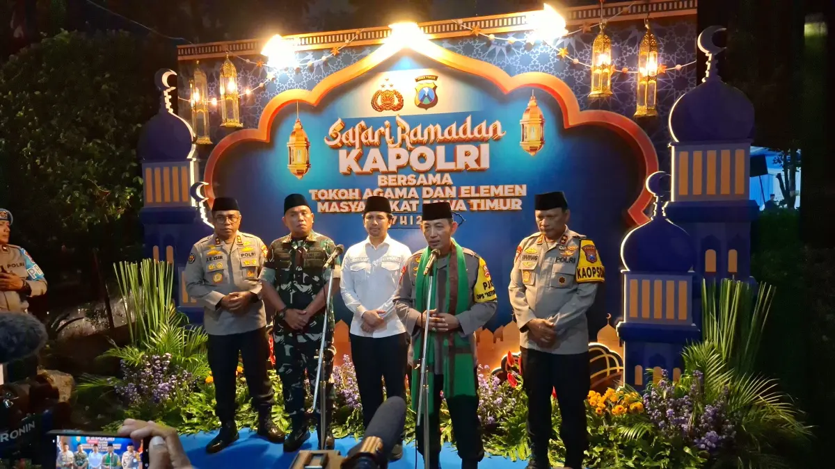 HATI-HATI: Kapolri Jenderal Polisi Listyo Sigit Prabowo mengajak pemudik di Jawa Timur untuk tidak memaksakan diri saat perjalanan. Manfaatkan pos pengamanan dan pelayanan di jalur mudik.(M MAHRUS/RADAR SURABAYA)