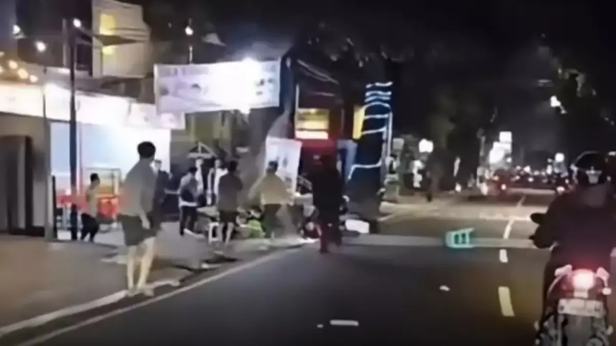 Potongan video yang memperlihatkan kericuhan di Jalan Cihampelas. (ISTIMEWA)