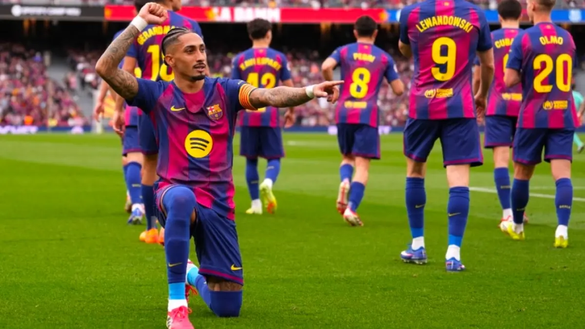 Raphinha tampil menggila saat Barcelona gilas Sevilla/Football Espana. 