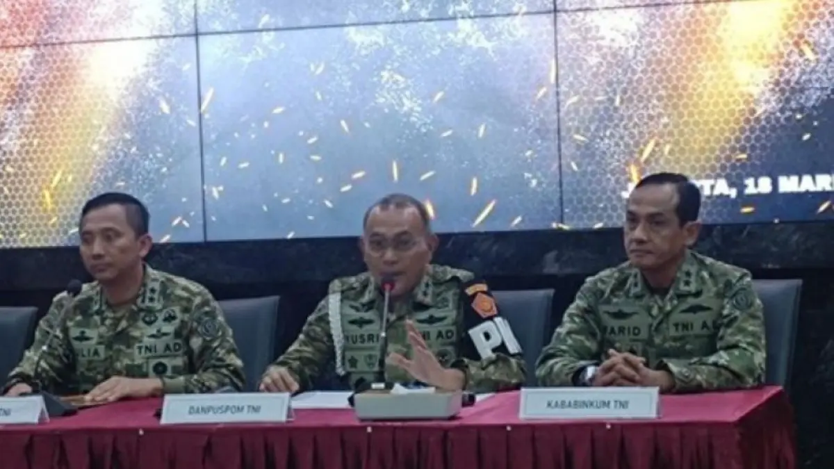 Komandan Puspom TNI, Yusri Nuryanto, saat memberikan keterangan pers terkait penyiraman air keras kepada aktivis KontraS, Andrie Yunus | Foto: Ist