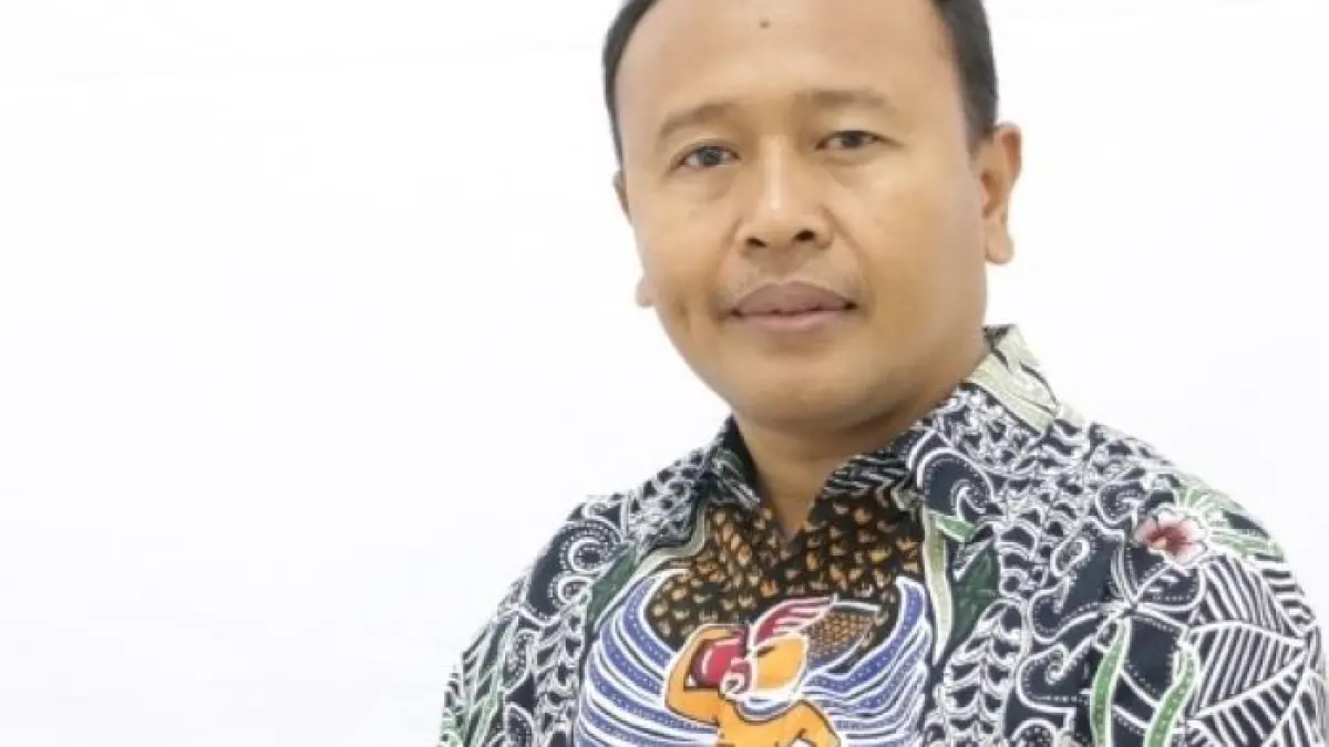 Dosen Fakultas Ilmu Budaya Unair, Dr. Listiyono Santoso, S.S., MHum. (IST)