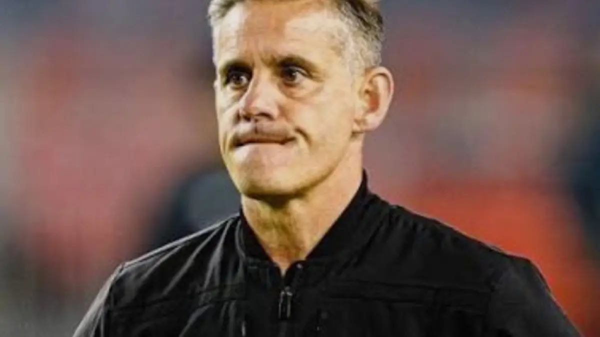 Pelatih Tim Nasional Indonesia John Herdman. 