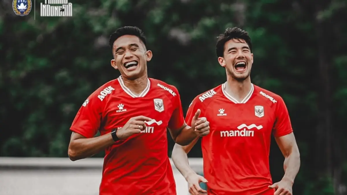 Rizky Ridho dan Elkan Baggott menjalani latihan perdana/Instagram TimnasIndonesia. 