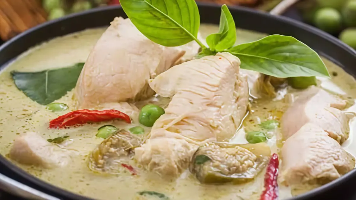 Tips : Agar opor, gulai, dan rendang tetap tahan lama dan tetap enak disantap. Foto : Ist