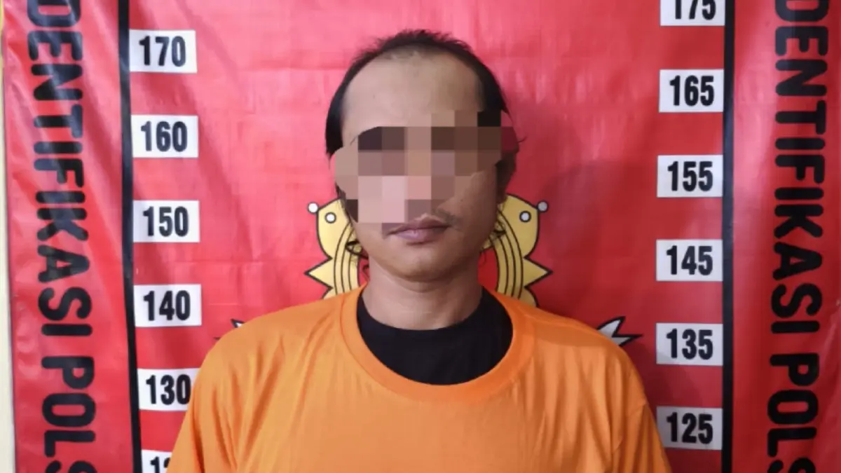 ONLINE: Tersangka SN asal Sidoarjo ditangkap usai menjual motor curian hasil pasutri yang ditangkap lebih dulu. Ia menjual lewat facebook.(IST/RADAR SURABAYA)
