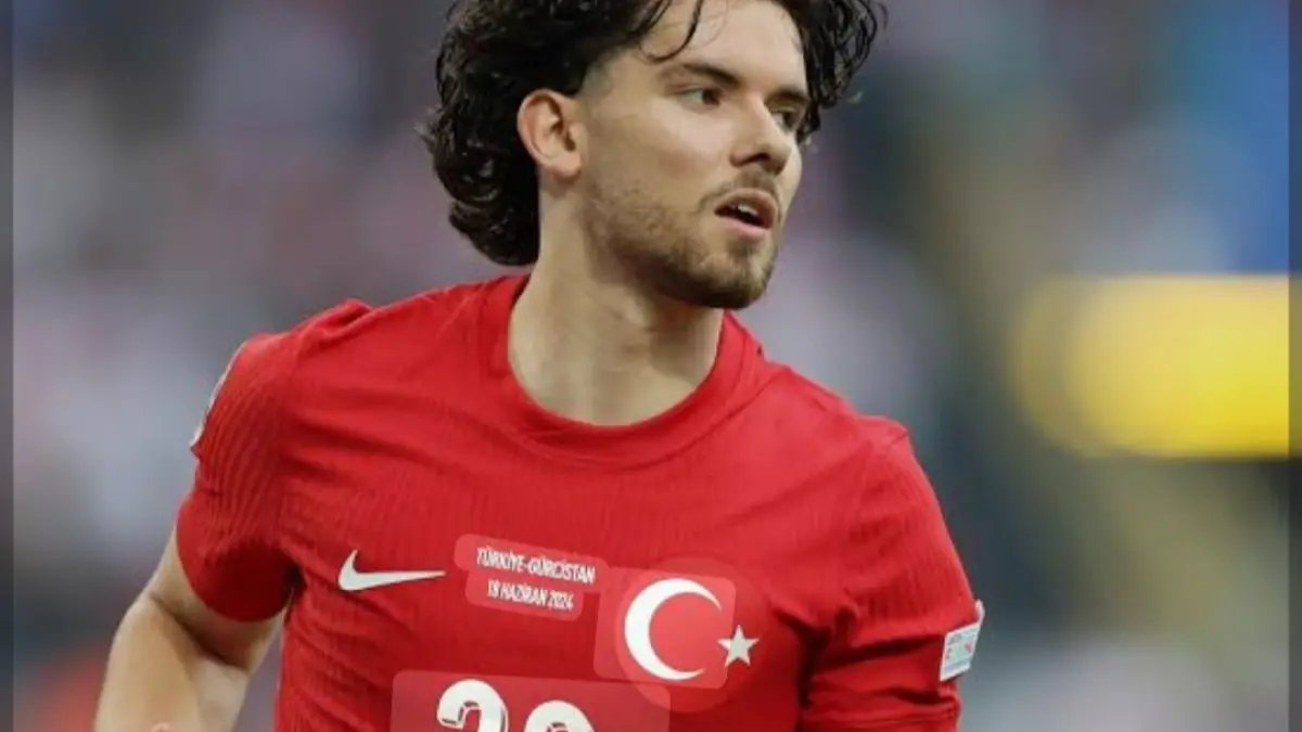 Ferdi Kadıoglu pencetak gol kemenangan Turki atas Romania./FIFA.