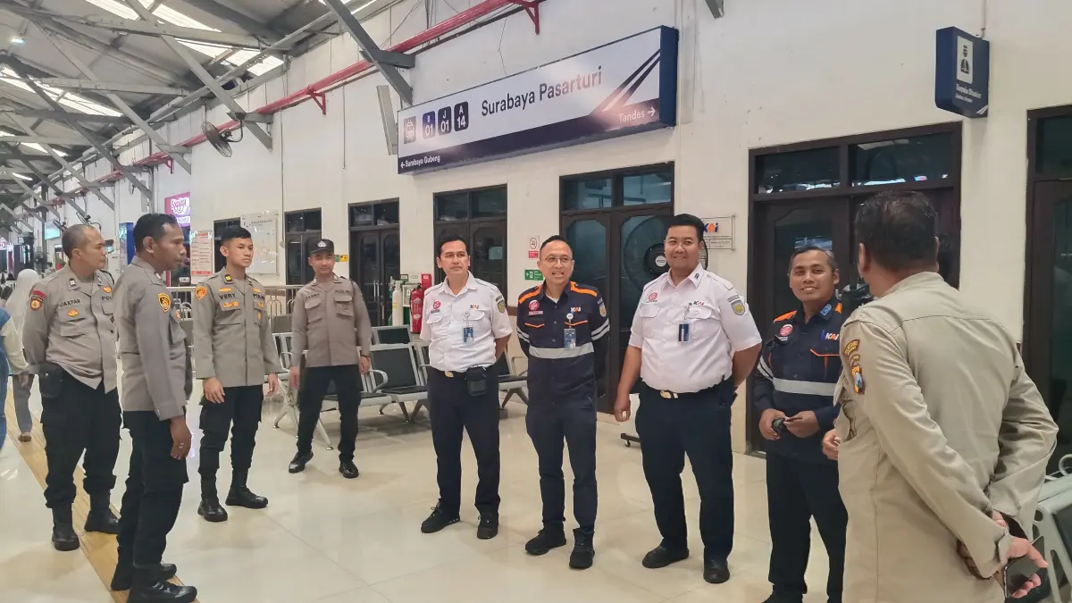 OPTIMAL: Polda Jatim melaksanakan KRYD pasca Operasi Ketupat Semeru 2026. Ini juga dilaksanakan Polsek Bubutan usai masih berlangsungnya arus balik Lebaran.(IST/RADAR SURABAYA)