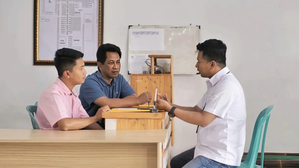 Badan Usaha Milik Desa (BUMDes) Aji Bodronoyo memainkan peran strategis dalam mengelola berbagai unit usaha yang menopang ekonomi desa. 