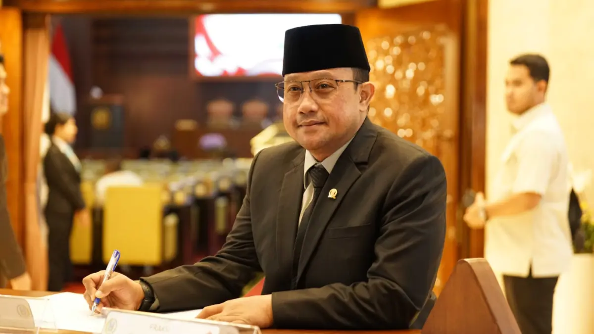 IMBAUAN: Wakil Ketua DPRD Jatim, Blegur, meminta seluruh pihak waspada krisis ekonomi dan memperkuat UMKM. (IST/RADAR SURABAYA)