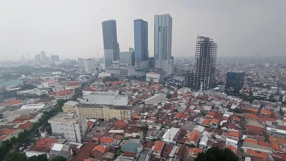 Konflik di Timur Tengah berpotensi menimbulkan risiko ekonomi global yang perlu diwaspadai, termasuk pada ekonomi Jawa Timur. (SURYANTO/RADAR SURABAYA)