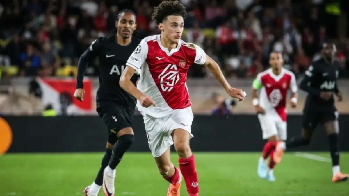 Winger AS Monaco, Maghnes Akliouche jadi incaran Liverpool./CaughtOffside.