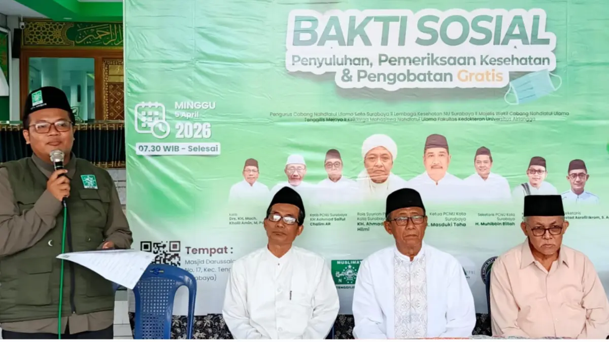 WUJUD NYATA: Santri Sehat LKNU Surabaya bersama MWCNU Tenggilis Mejoyo menggelar pengobatan gratis, menghadirkan layanan kesehatan yang mudah dijangkau sekaligus meningkatkan kesadaran warga akan pentingnya menjaga kesehatan.(IST/RADAR SURABAYA)