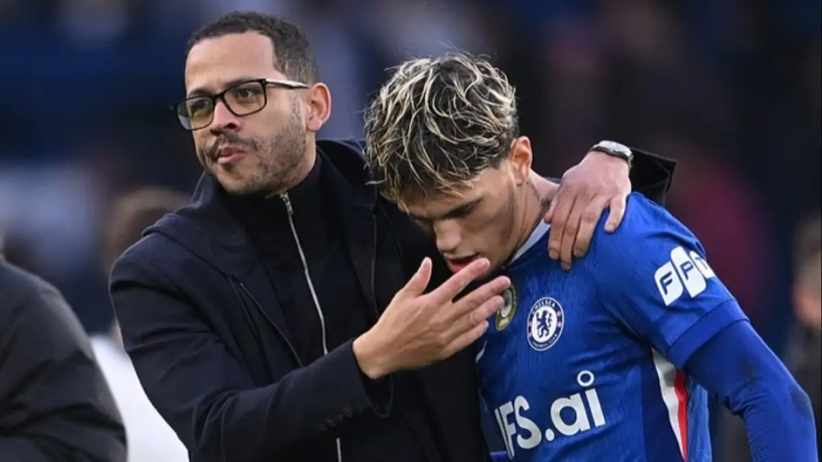 Laga sarat gengsi melawan Leeds United akan menjadi kesempatan bagi pelatih The Blues Chelsea yang tengah tertekan, Liam Rosenior, untuk mengangkat suasana di Stamford Bridge. (Dailymail) 