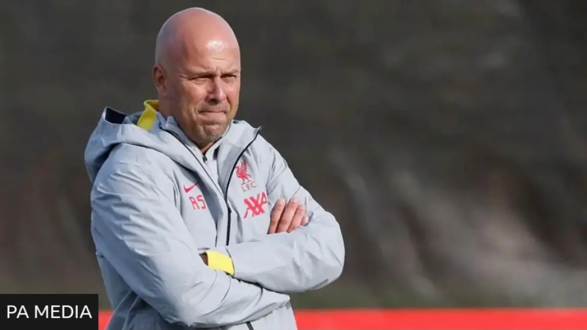 Masa depan Arne Slot ditentukan kaga lawan PSG. (BBC). 