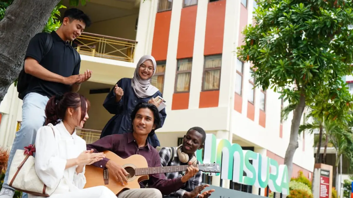 MEMBANGGAKAN: Universitas Muhammadiyah Surabaya (UMSURA) kembali menorehkan prestasi di tingkat nasional.