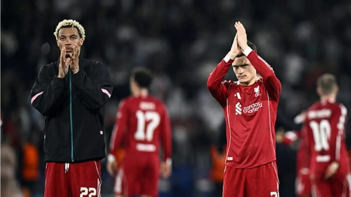 Hugo Ekitike dan Florian Wirtz tidak berkutik di Paris. (Dailymail) 