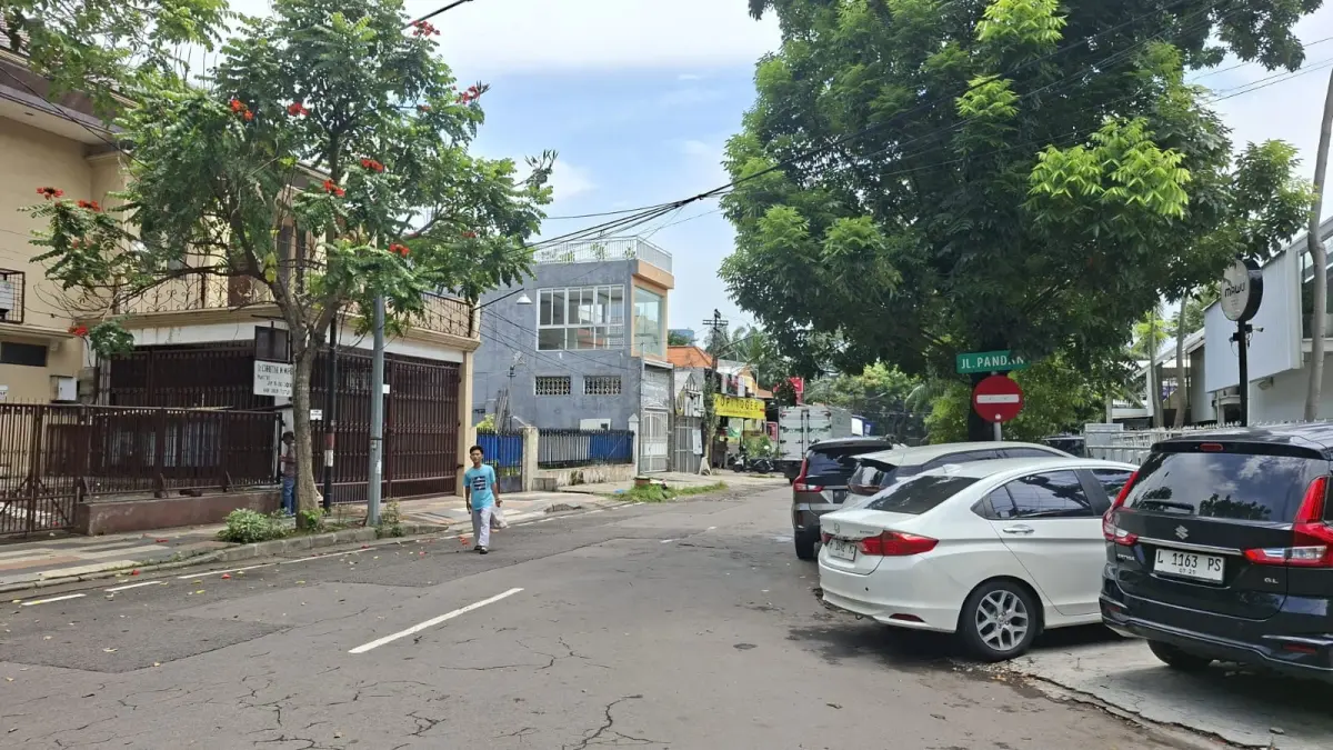 LOKASI: Polisi masih menyelidiki dan mencari rekaman CCTV kasus begal di Jalan Pandan, Surabaya. (MAHRUS/RADAR SURABAYA)
