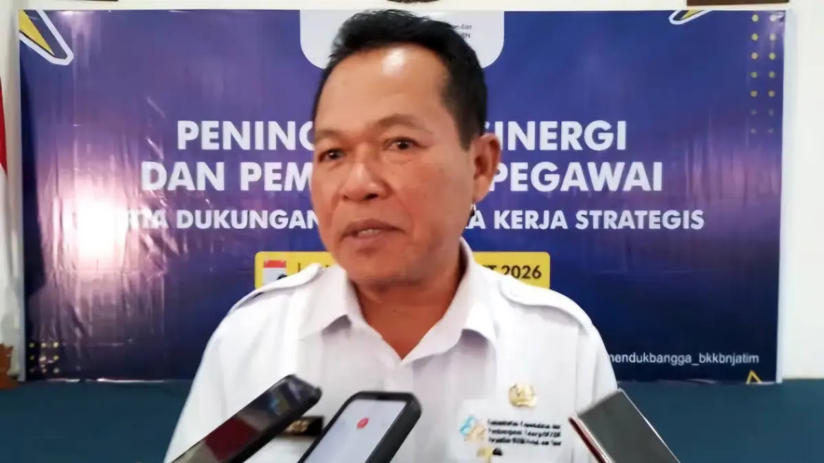 SUKSES: Plt Kepala Perwakilan BKKBN Jatim, Sukamto, ungkap angka kelahiran total di Jatim sentuh 1,96 persen.(IST/RADAR SURABAYA)