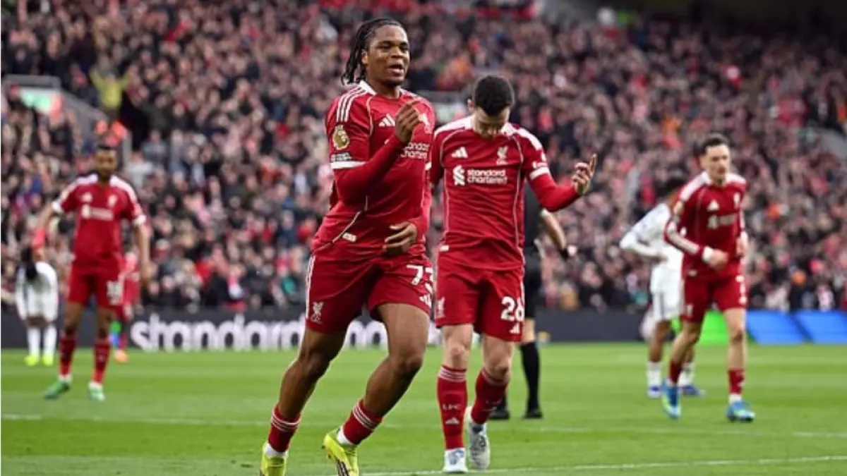 Rio Ngumoha jadi pencetak gol termuda Liverpool di Anfield. (Dailymail). 