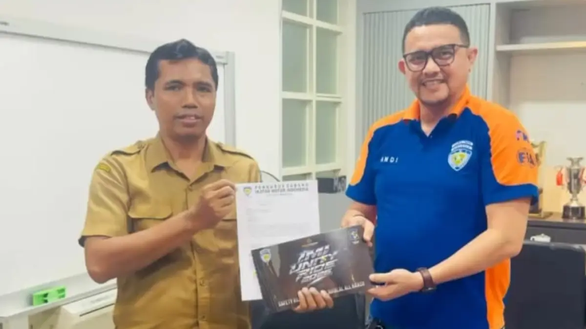 Indriatno Heryawan (kiri) bersama Andi Syaril. 
