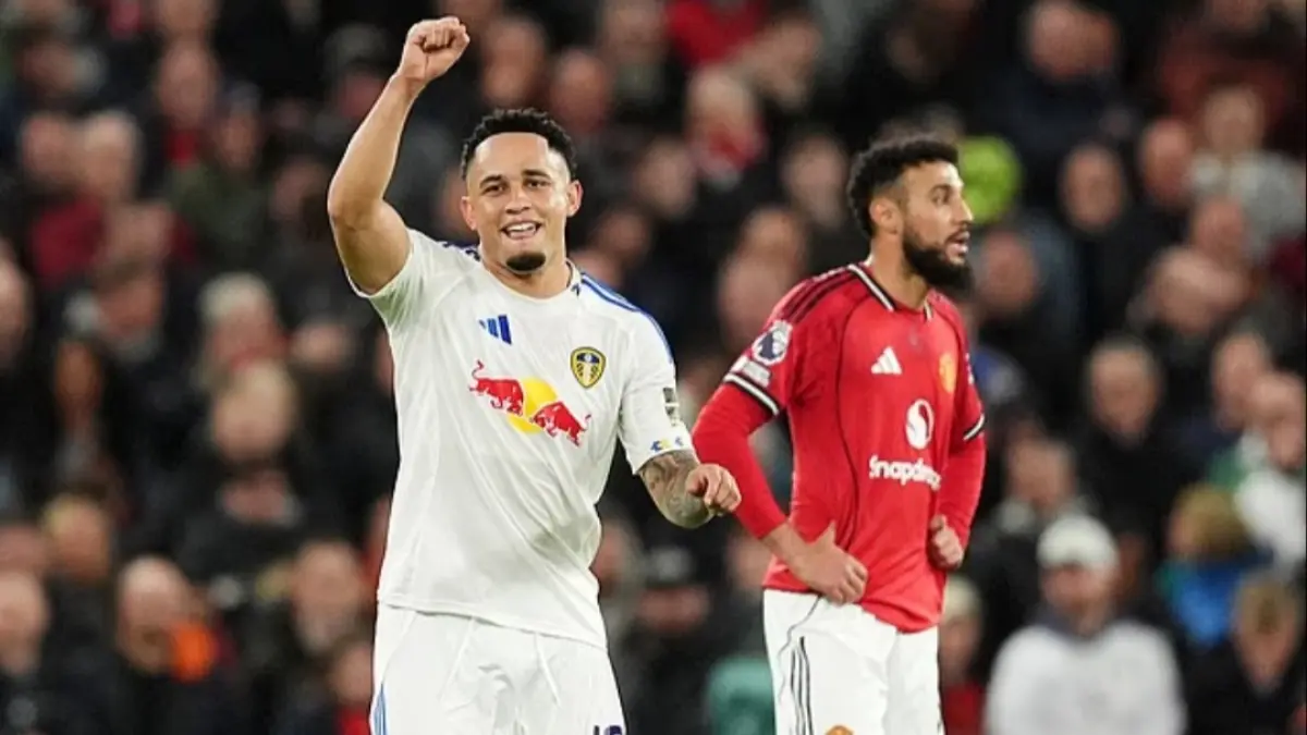 Noah Okafor membuat publik Old Trafford terdiam. (Dailymail) 
