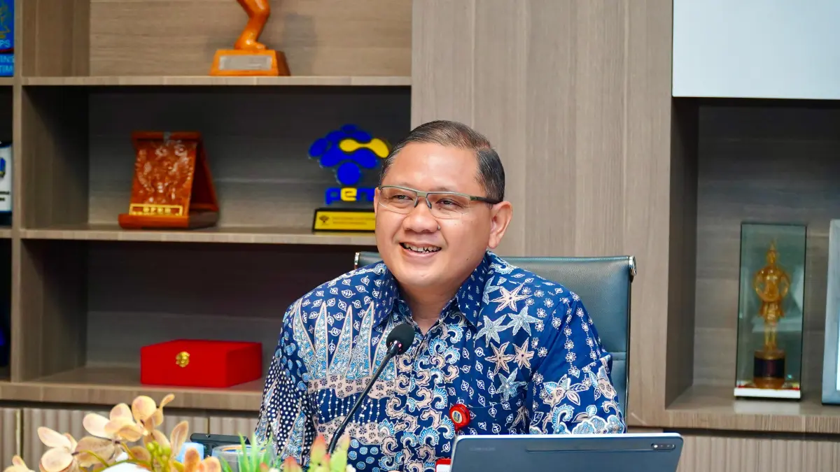 BENTUK KARAKTER: Kepala Dindik Jatim, Aries Agung Paewai, memastikan pembatasan gadget di sekolah untuk bentuk karakter siswa.(IST/RADAR SURABAYA)