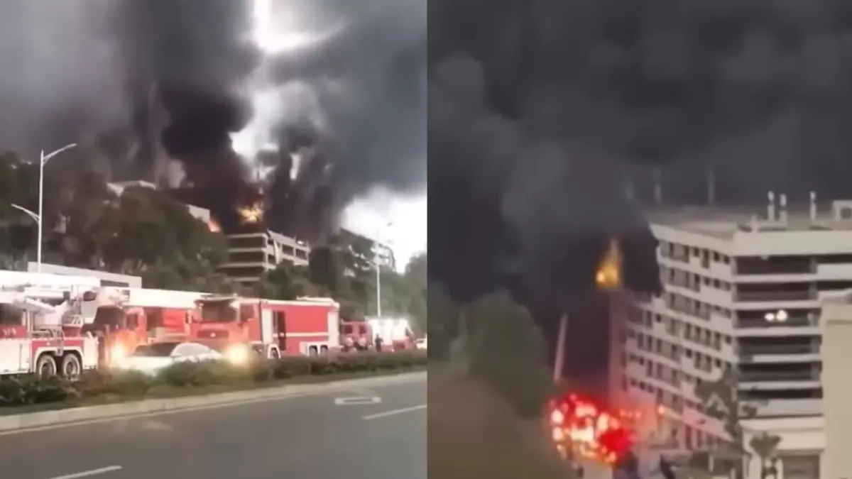 Garasi parkir bertingkat kantor pusat BYD di distrik Pingshan, Shenzhen, China, terbakar hebat, pada Selasa (14/4) dini hari. (Istimewa)