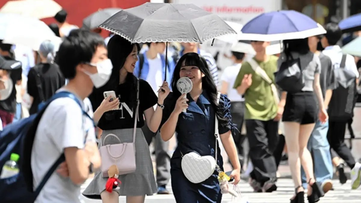 Suasana musim panas dengan suhu ekstrem di Jepang. (The Asahi Shimbun)