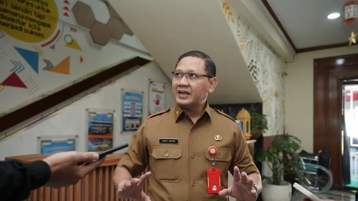 Kepala Dinas Pendidikan Jawa Timur, Aries Agung Paewai