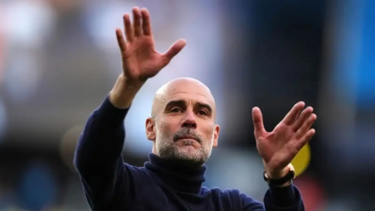 Pep Guardiola punya peluang semakin menekan Arsenal di puncak klasemen. (Sportmole). 