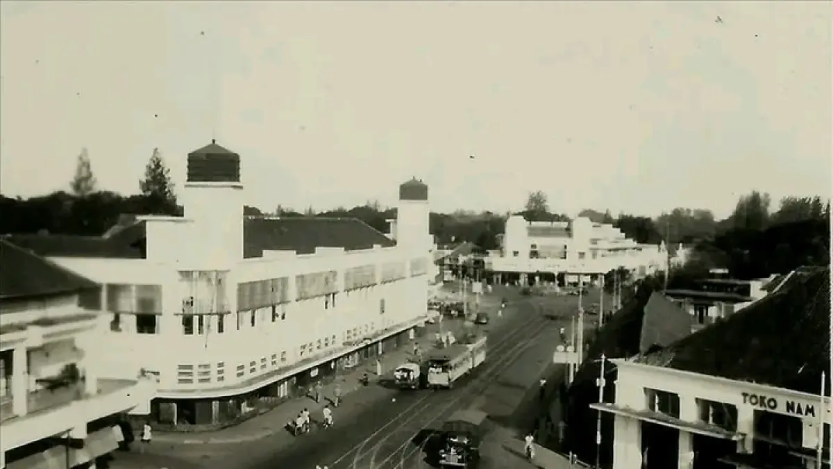 Bangunan Toko Nam tempo doeloe di pojokan Jalan Tunjungan dan Embong Malang, Surabaya. (IST)