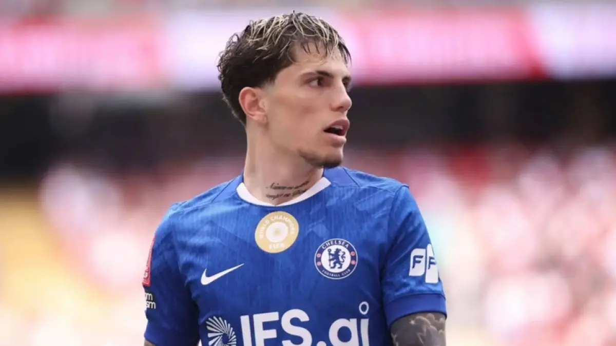 Penampilan Alejandro Garnacho dikritik suporter Chelsea. (TeamTalk). 