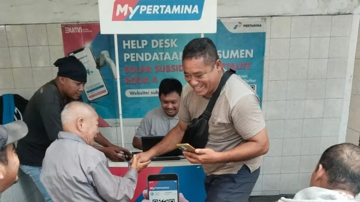 Pertamina membuka 147 helpdesk di Jawa Timur untuk mempercepat pemutakhiran data dan verifikasi pengguna BBM subsidi. (Pertamina Patra Niaga Regional Jatimbalinus)