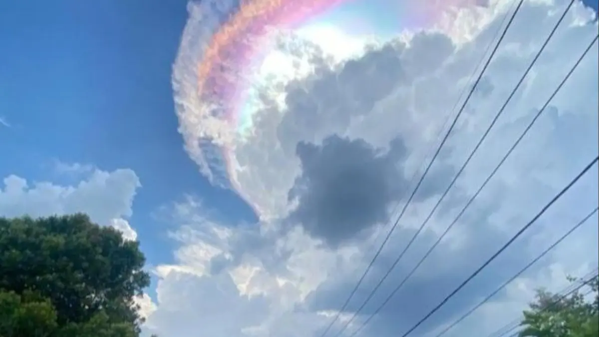 Awan pelangi yang muncul di Jonggol, Kabupaten Bogor, Jawa Barat.(ISTIMEWA)