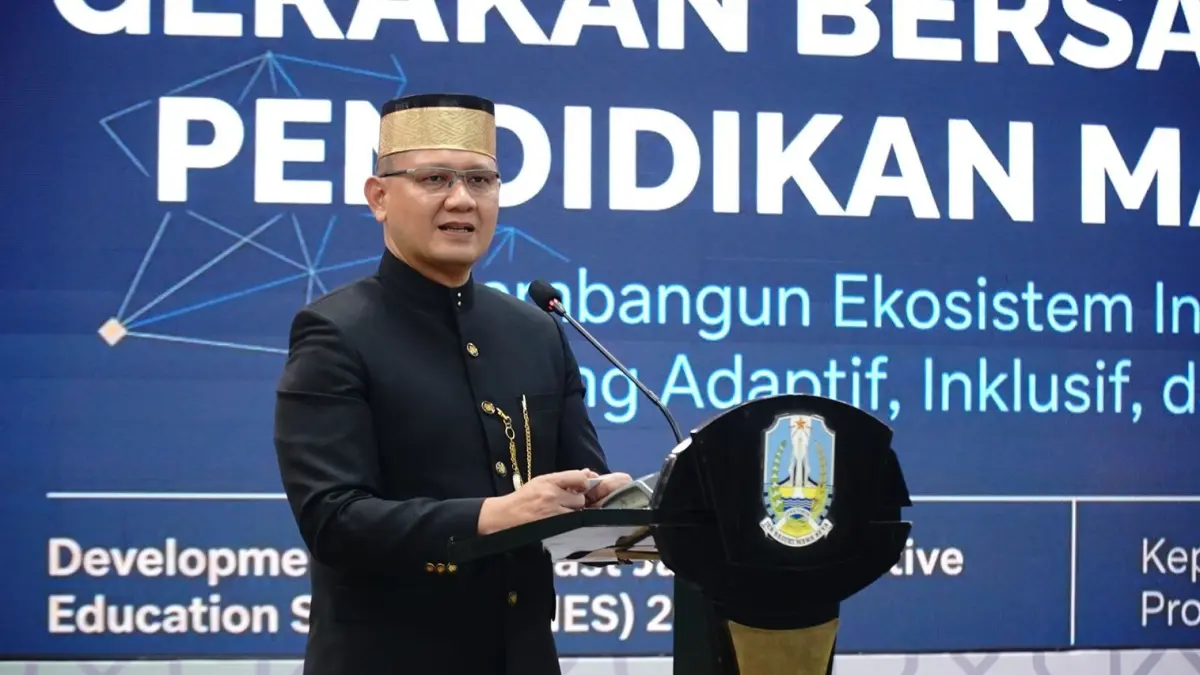 Kepala Dindik Jatim, Aries Agung Paewai