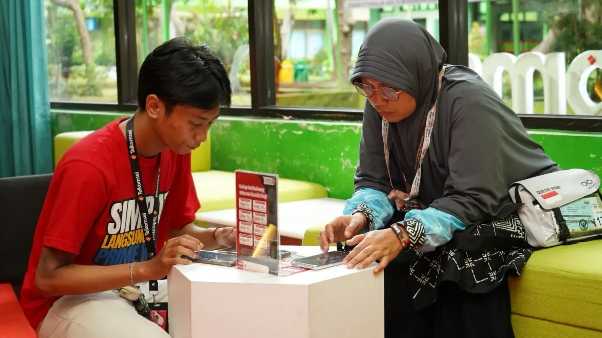 KEMUDAHAN: Kehadiran Posko Haji Telkomsel yang dapat diakses untuk memastikan kelancaran komunikasi dan layanan digital. (TELKOMSEL)
