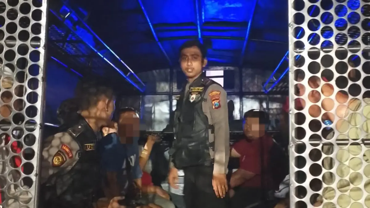 DIAMANKAN: Sebanyak 141 jukir yang melanggar ditindak Polrestabes Surabaya selama April 2026.(IST/RADAR SURABAYA)