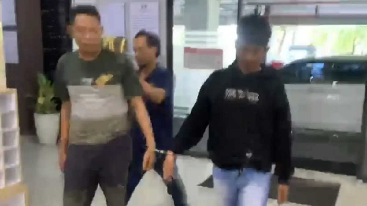 DIRINGKUS: Komplotan pembobolan rumah di Desa Kedungsolo, Porong, Sidoarjo, merupakan residivis. Bahkan ada yang spesialis rumah kosong.(IST/RADAR SURABAYA)