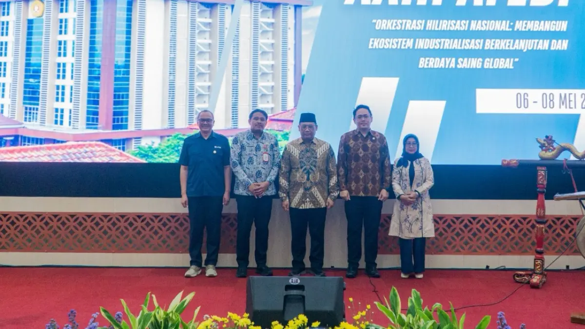 Pembukaan Sidang Pleno Ke-XXIII AFEBI dihadiri oleh Ketua DPN Afebi, Kepala Dinas Koperasi dan Usaha Kecil Menengah Provinsi Jawa Timur, Rektor UPN Veteran Jawa Timur, Dirjen Riset dan Pengembangan Kemendiktisaintek, dan Dekan FEB UPN Veteran Jawa Timur. (ISTIMEWA)
