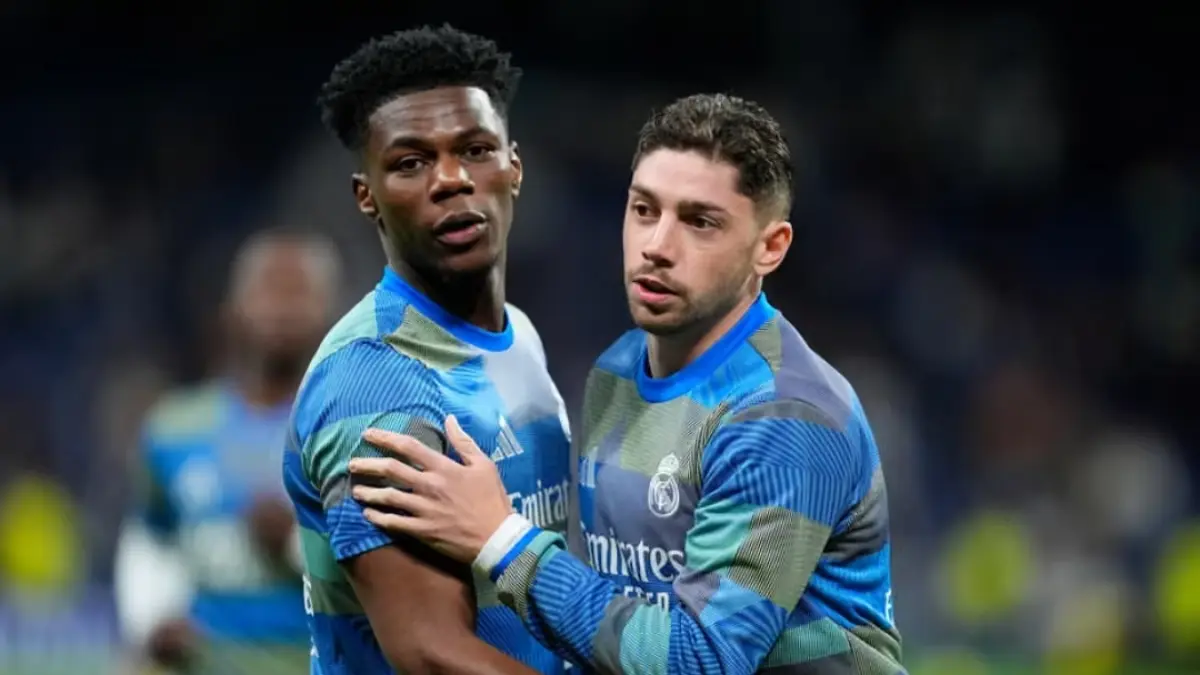 Aurelien Tchouameni (kiri) dan Federico Valverde Sebelum pertandingan Real Madrid melawan Elche pada bulan Maret. (Europa Press Sports/Europa Press/Getty Images) 