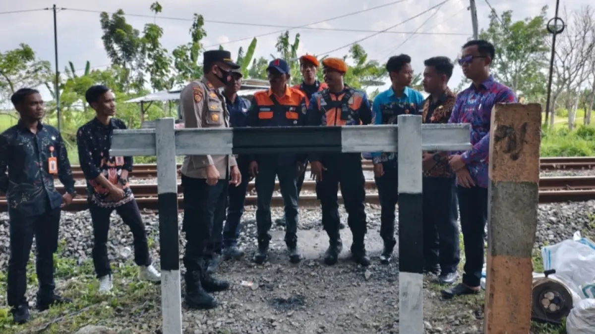 Perlintasan sebidang kereta api yang telah ditutup karena tidak memiliki penjaga. (PT KAI) 