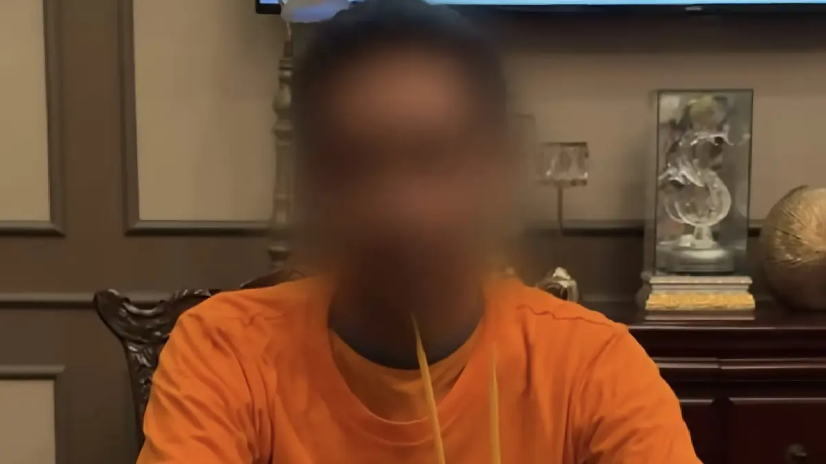 LEMAS : Tersangka MZ guru ngaji yang mencabuli 7 santri laki-laki diamankan di Mapolrestabes Surabaya.(IST/RADAR SURABAYA)