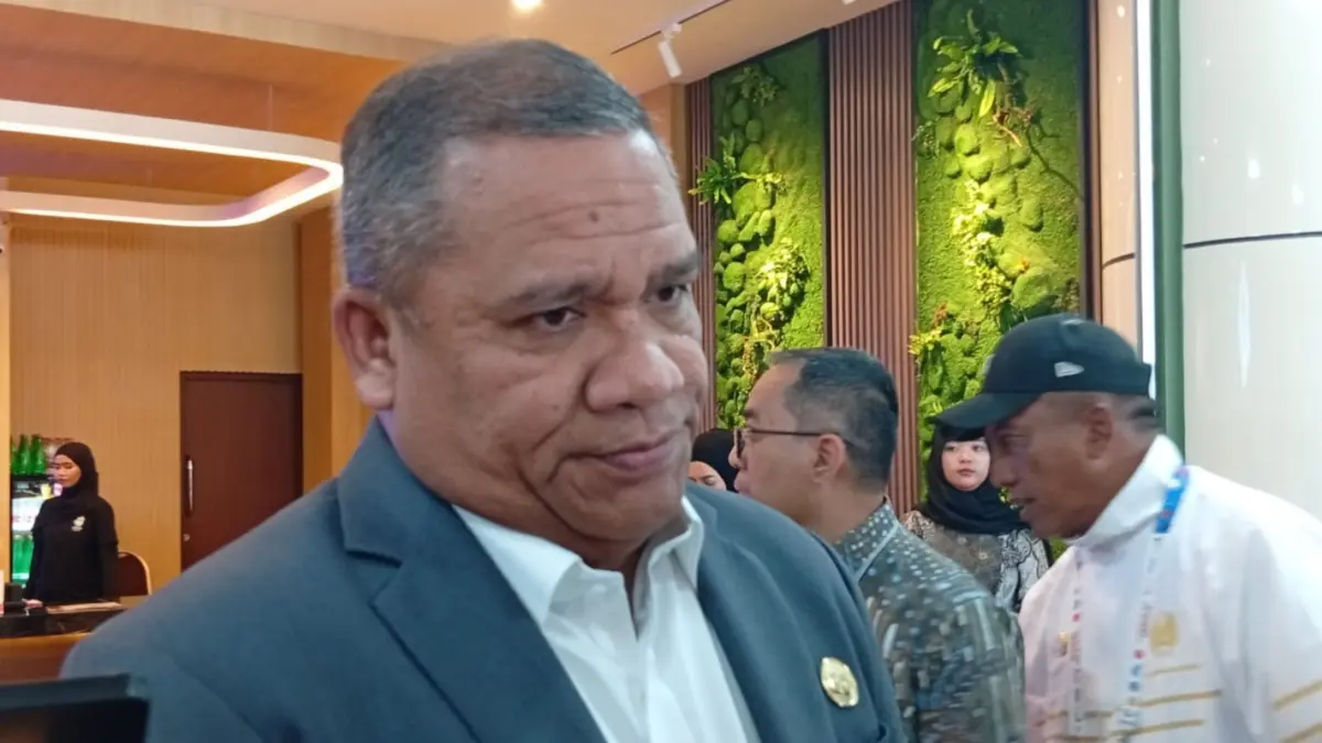 UNGKAP: Ketua Umum Tim Penanggung Jawab SNPMB 2026, Eduart Wolok saat di Unesa, Sabtu (9/5). Ia menyebut kasus UTBK yang melibatkan joki banyak ditemukan di jurusan kedokteran. (RAHMAT SUDRAJAT/RADAR SURABAYA)